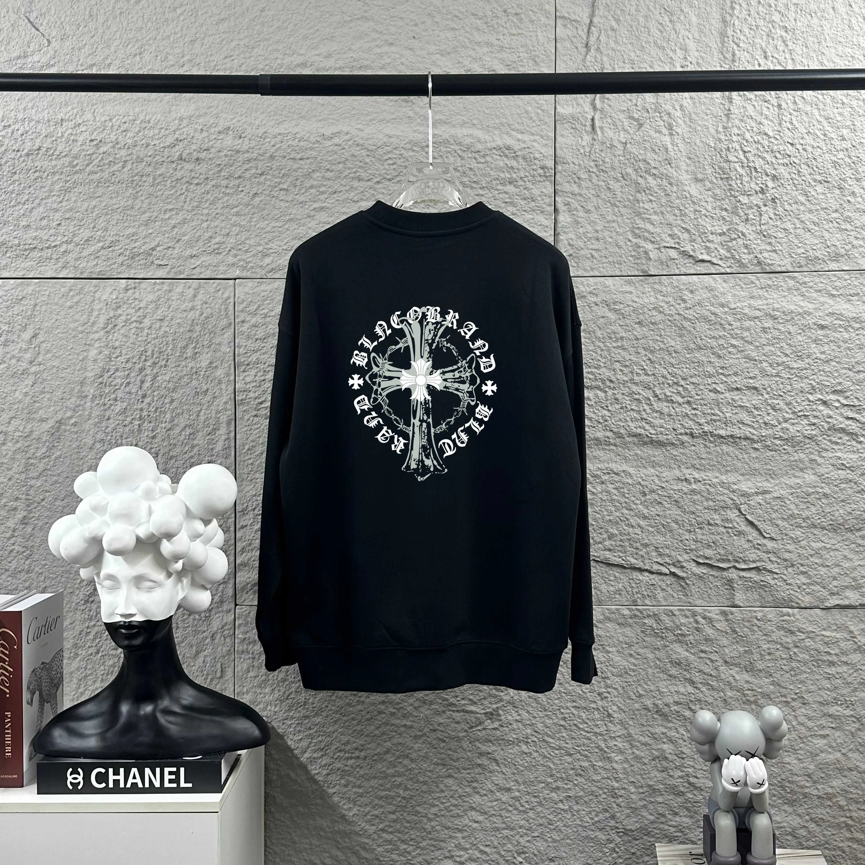 🅿️240 CH*Cro Heart*2025 Early Autumn and Winter New Style Classic Horseshoe Cross Sanskrit front and back print, Customized terry fabric Long-sleeved round neck sweatshirt pullover Unisex Color: Black White Size: S (90-130 catties) M (120-150 catties) L (140-165 catties) XL (160-180 catties) XXL (180-210 pounds)